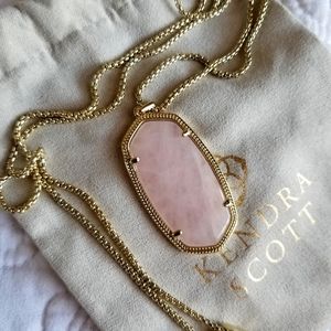 Kendra Scott necklace